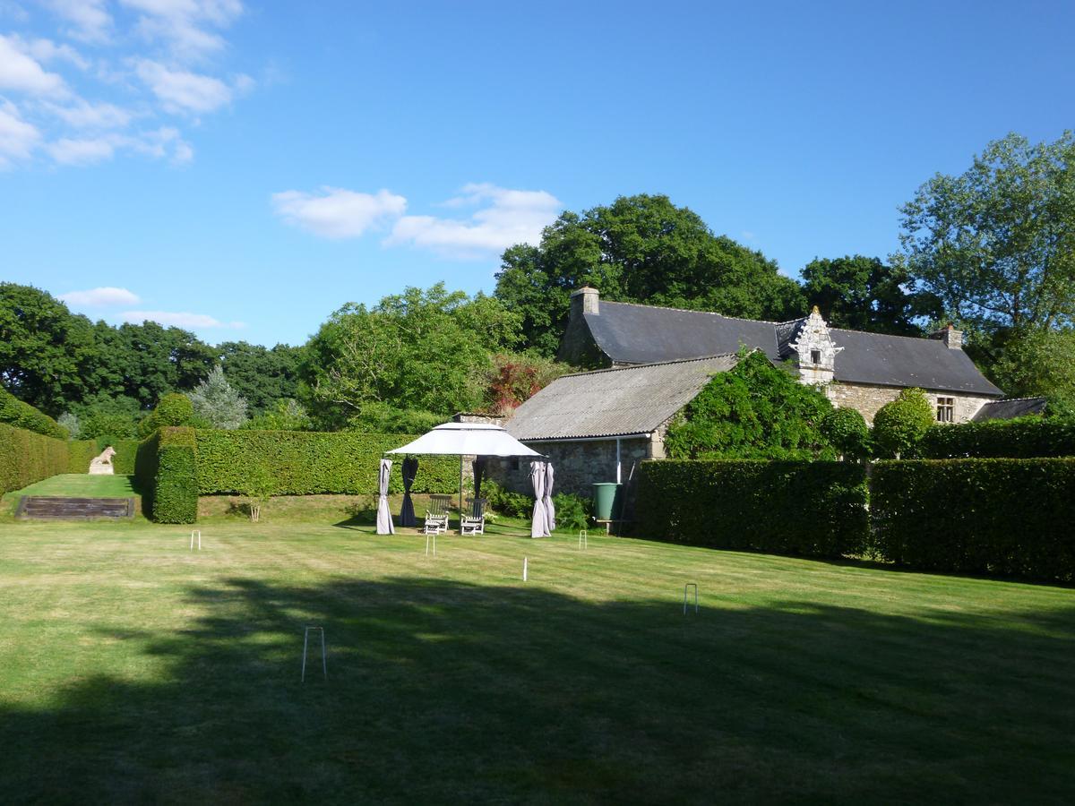 Manoir De Kerledan Carhaix-Plouguer Exterior foto